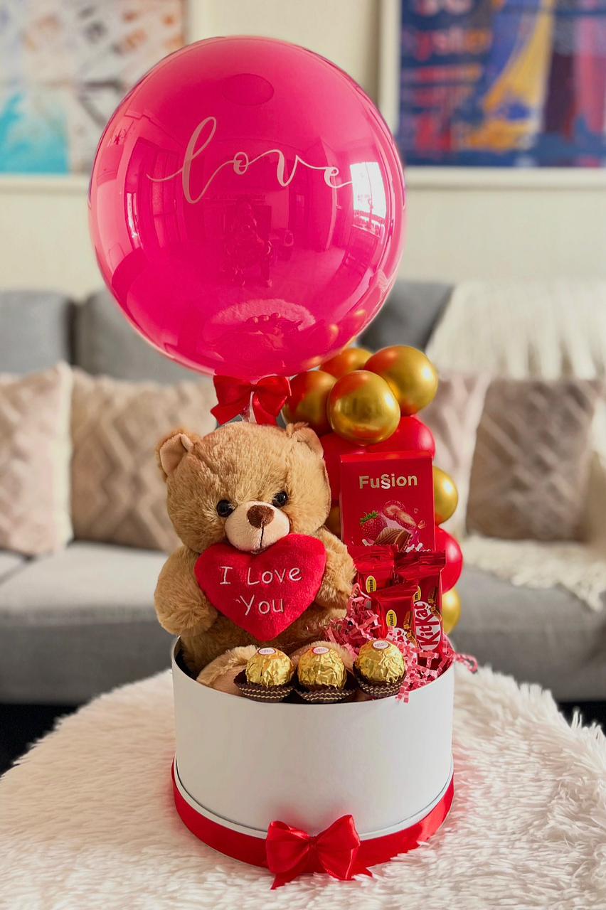 Arreglo romántico con peluche